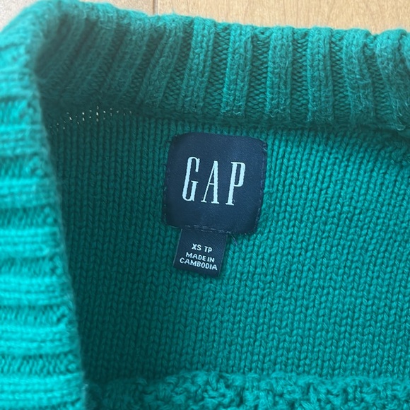 GAP cable-knit green sweater size XS. - Picture 4 of 6